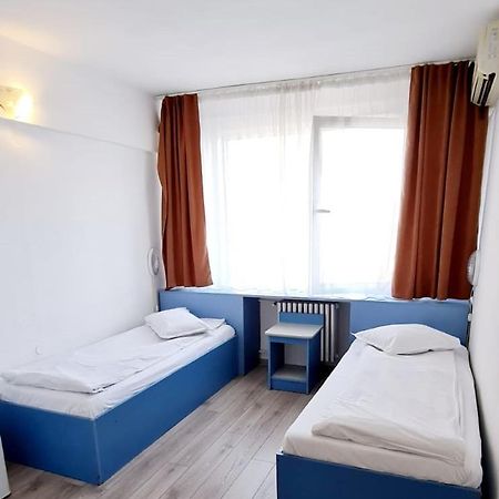 Hotel Victoria Iasi Bagian luar foto