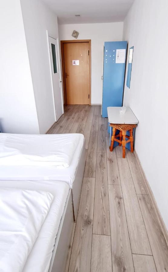 Hotel Victoria Iasi Bagian luar foto