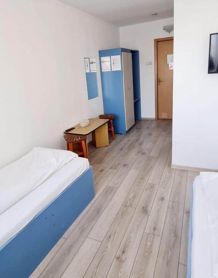 Hotel Victoria Iasi Bagian luar foto