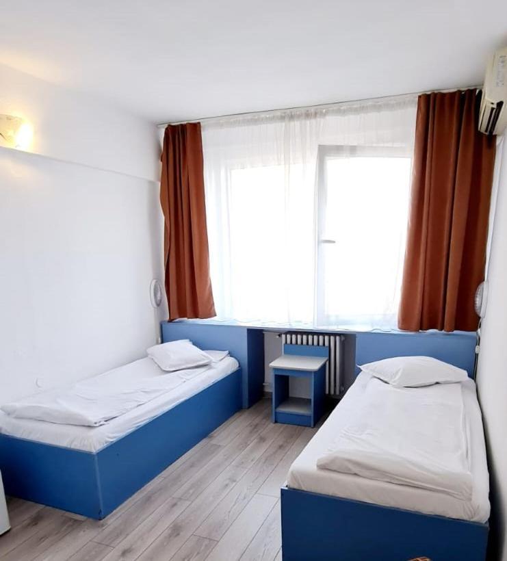 Hotel Victoria Iasi Bagian luar foto