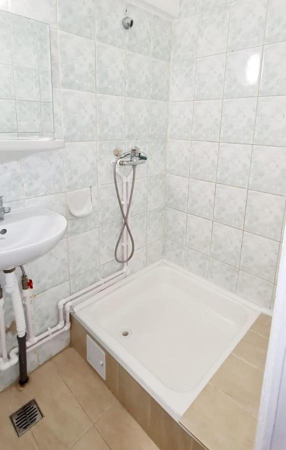 Hotel Victoria Iasi Bagian luar foto